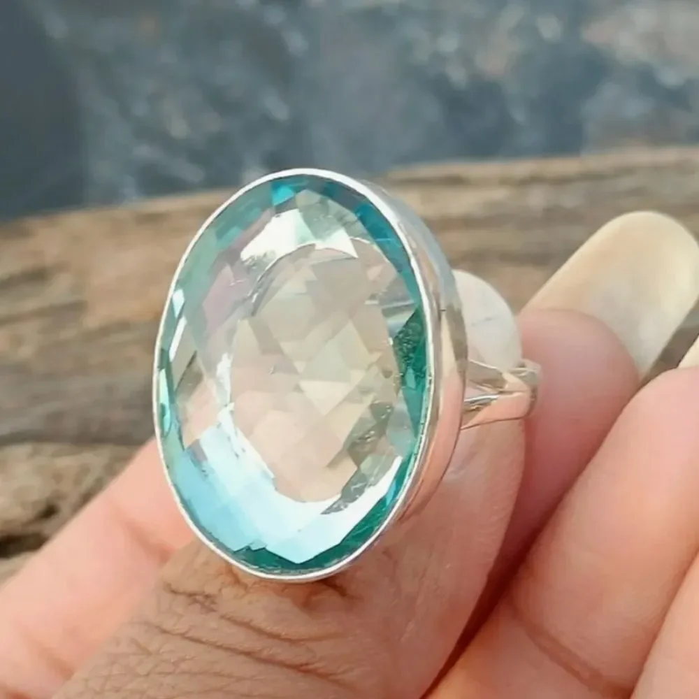 🩶 NEW Stunning fashionable sea foam green CZ ring 🩶